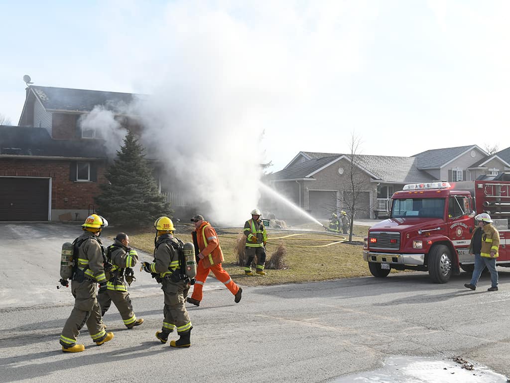 Neighbours leap to action in Linwood