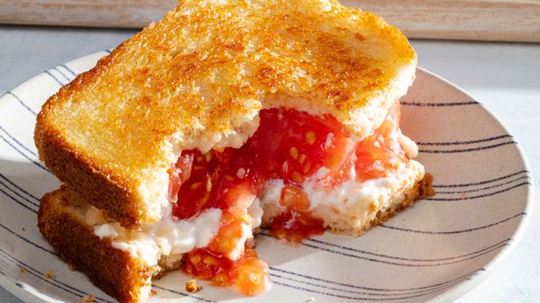 Griddled Tomato Sandwiches