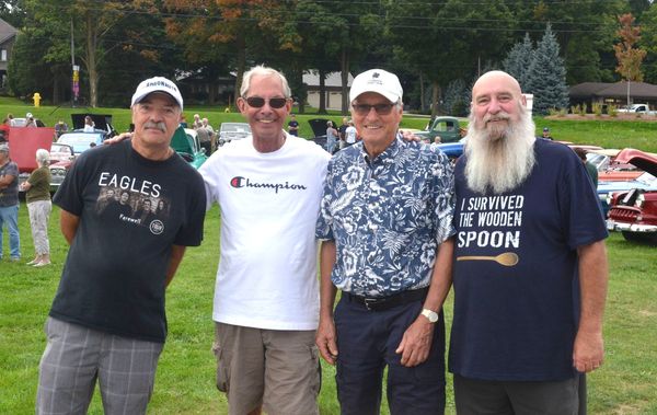 Elmira Car Guys Cruise Night