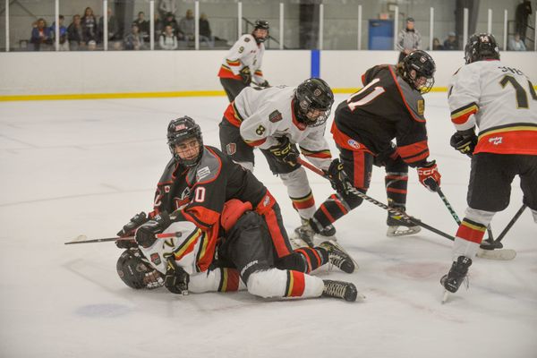 Jacks split a pair over weekend  to stay at .500 early in new season