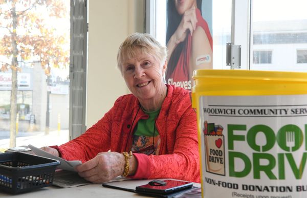 Food bank usage soars in region, in line with Canada-wide demand