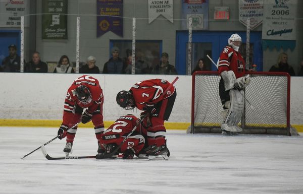 Jacks end skid after splitting a pair of weekend games