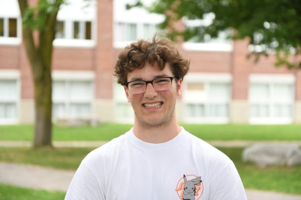 Calum Crawford delivers valedictory address at EDSS