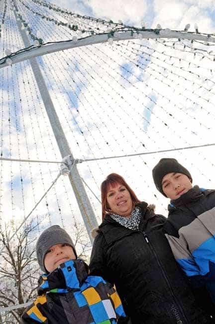 Community rallies to make Tree of Light the best yet