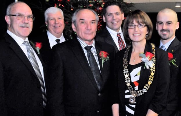 Ceremonial evening pipes in Woolwich’s new council