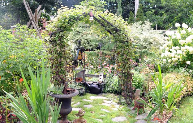 Hampton Street block party now a September institution in Elmira