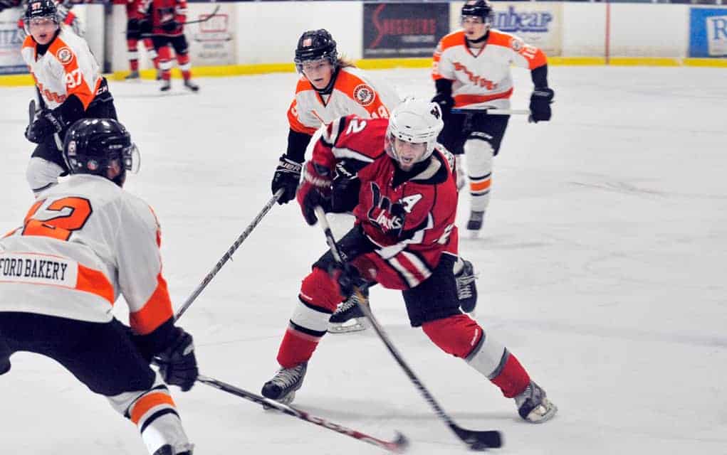 Wellesley Applejacks won two of three games