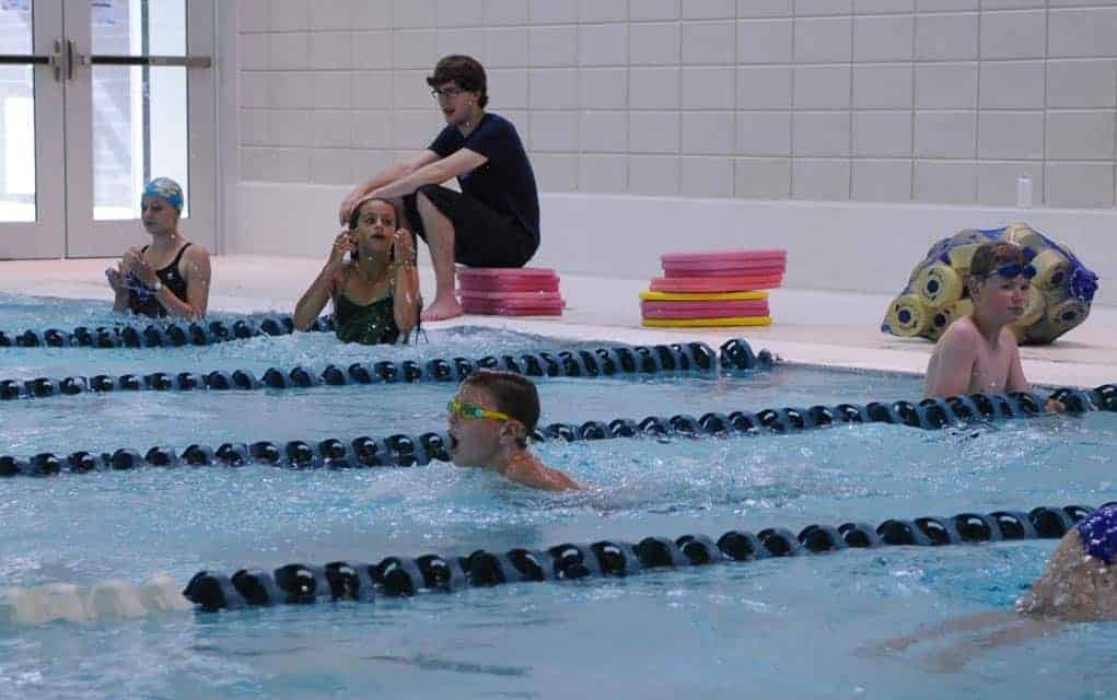 Strong start as Woolwich Wave hits the pool for another season