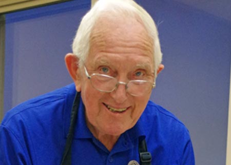 After more than 30 years, Alma’s Ray Grose hangs up his grillin’ tongs