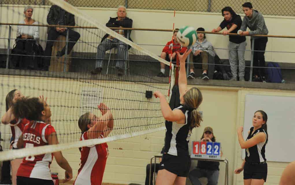 EDSS junior girls’ volleyball squad perfect through first three games