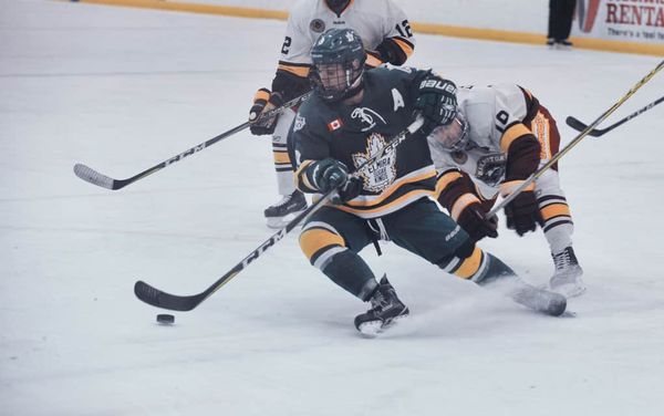 With Saturday’s game postponed due to weather, Elmira was ready and waiting for the Brampton Bombers at the WMC Sunday night
