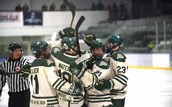 Sugar Kings dominate new challengers from Cambridge