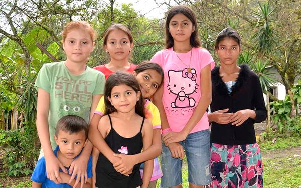 A study in how to lend a helping hand