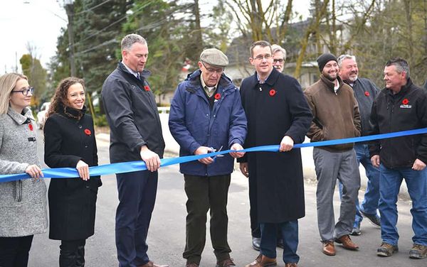 Ribbon cutting marks new bridge in Wellesley