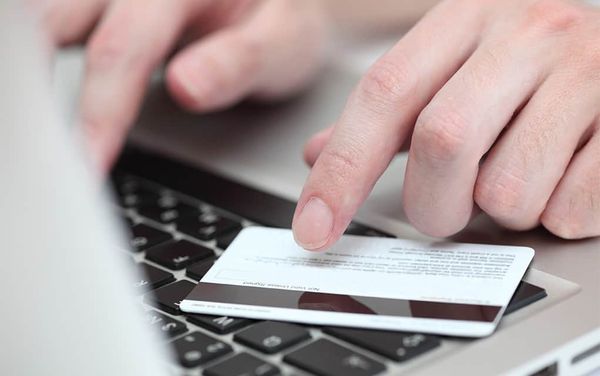 Online shopping a growing part of Christmas experience