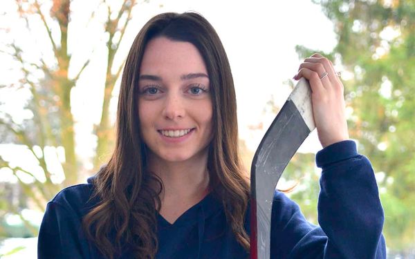 Elmira’s Kambel Beacom gets hockey scholarship to Syracuse