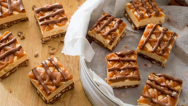 Snickers-inspired cookie bars