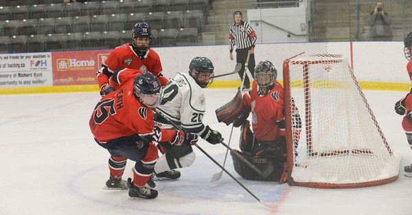 Kings post a split in weekend play