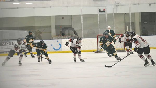 Kings stand tied with Siskins for conference’s top spot