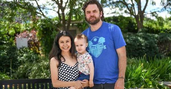 Émigrés have plenty of stories to tell about coming to America