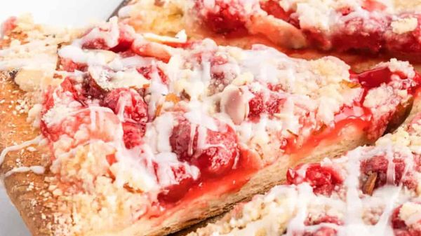 When pizza met dessert: perfection