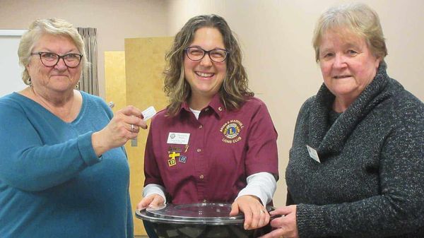 Gift Card wreath winner announced