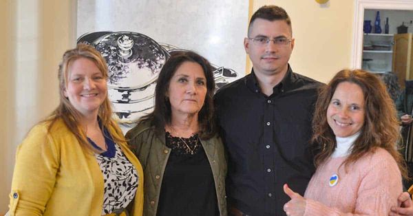 Ukrainian support group holds open house at new site