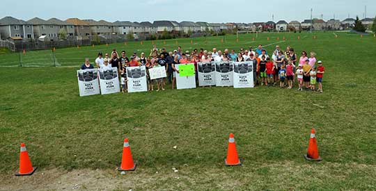                      Breslau rally draws opponents to township sale of parkland                             
                     
