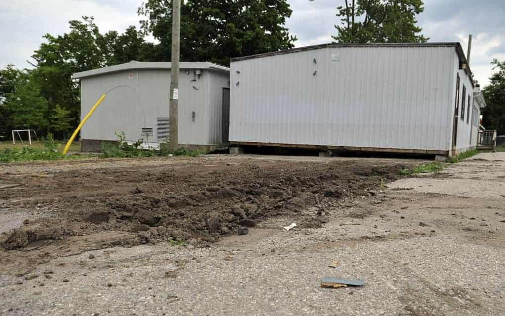 
                     Portables removed from Riverside PS
                     