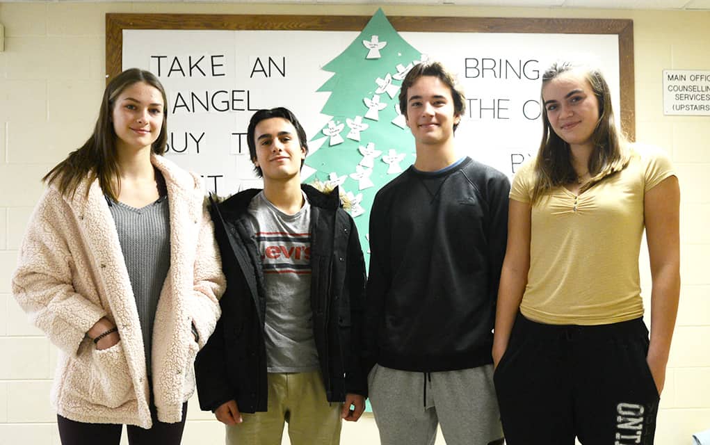 EDSS leadership program students pitch in for WCS Christmas prep