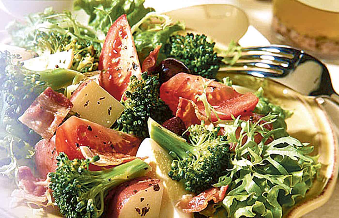 Broccoli Niçoise salad