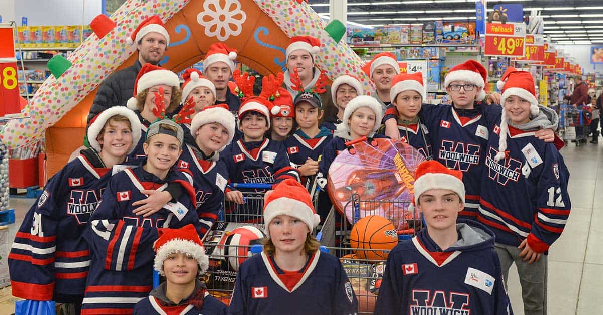                      Woolwich Minor Hockey teams get into the holiday spirit                             
                     