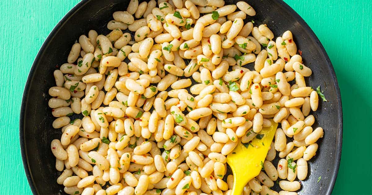 Simple White Beans with Garlic